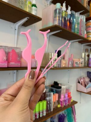 PINZA PARA COLOCAR PESTAÑAS